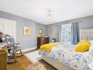 Bedroom- click for photo gallery